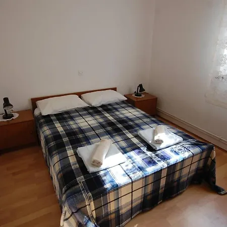 Διαμέρισμα With Parking Space Njivice, Krk - 21728