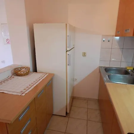 Apartament With Parking Space Njivice, Krk - 21728 *
